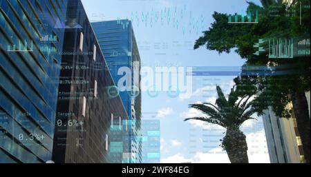 Bild der Verarbeitung von Finanzdaten über der Stadt Stockfoto
