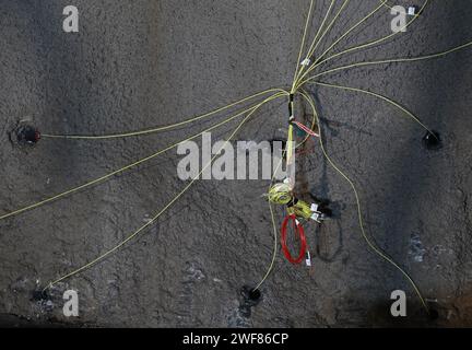 Österreich. Januar 2024. Die nächste Sprengung wird in einem der Hauptrohre des Brenner Basistunnels (BBT) vorbereitet. Mittelfristig steht ein erster Durchbruch beim Bau des Brenner-Basistunnels zwischen Österreich und Italien bevor. (Zu dpa: "Mittelfristig ist Ein Meilenstein für den Brenner-Basistunnel absehbar") Credit: Angelika Warmuth/dpa/Alamy Live News Stockfoto