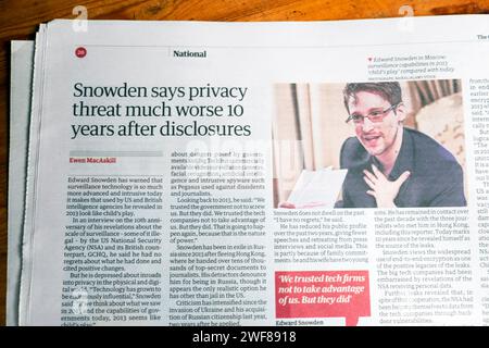 Edward „Snowden sagt, dass die Bedrohung durch den Datenschutz viel schlimmer ist, 10 Jahre nach Enthüllungen“ Guardian-Zeitung, Schlagzeilen-überwachungsartikel Juni 2023 London Großbritannien Stockfoto