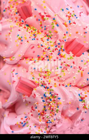 Nahaufnahme des Kaugummis mit Eisgeschmack. Weichzeichner Stockfoto