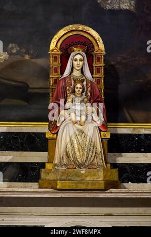 Madonna und Kind Figur in einer Seitenkapelle in der Metropolitan Cathedral. Die Metropolitan Cathedral ist der Hauptsitz der katholischen Kirche in Argentinien. Stockfoto