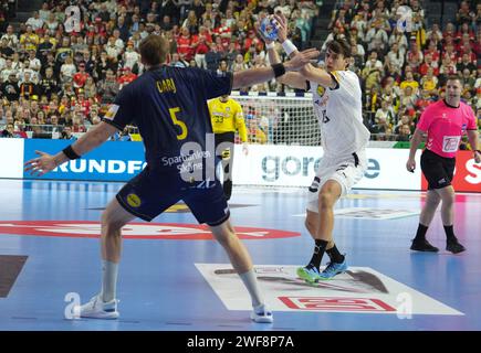 Köln, Deutschland. Januar 2024. © Laurent Lairys/MAXPPP - Julien Koster von Deutschland während der EHF Euro 2024 der Männer, Platzierungsspiel 3/4, Handballspiel zwischen Schweden und Deutschland am 28. Januar 2024 in der Lanxess-Arena in Köln - Foto Laurent Lairys/MAXPPP Credit: MAXPPP/Alamy Live News Stockfoto