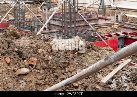 Basiswerke einer Staustelle eines neuen Hauses Stockfoto