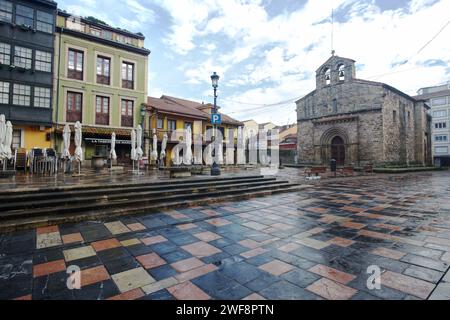 Aviles, Asturien, Spanien. Kirche St. Thomas von Canterbury, auch Kirche von Sabugo oder alte Kirche von Sabugo genannt. Stockfoto