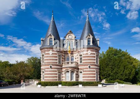Epernay, Frankreich - 23. Juli 2020: Das Champagnerhaus Comtesse Lafond befindet sich an der Avenue de Champagne 79, weit entfernt von den anderen Häusern in der Nähe der Stadt Stockfoto