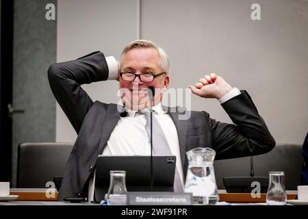 DER scheidende Staatssekretär Eric van der Burg (Asyl und Migration) in der Groen van Prinsterer Hall des Repräsentantenhauses, bevor er sich mit dem Justiz- und Sicherheitskomitee befasste, wo er seine Pläne verteidigte, die am Haushaltstag vorgelegt wurden. ANP ROBIN UTRECHT niederlande raus - belgien raus Stockfoto