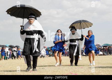 Papalotla, Tlaxcala de Xicotencatl, Mexiko. Januar 2024. Das siebzehnte Atltepeilhuitl-Kulturfestival fand statt, ein Festival prähispanischen Ursprungs und Festival der Bittgabe des Wassers an den Gott des Hügels, an dem mehrere Gemeinden mit ihren jeweiligen Tänzen teilnahmen. Diese traditionelle Feier beginnt am 12. Februar und endet am 13. Februar auf dem Cerro de la Luna. Am 28. Januar 2024 in Tlaxcala de Xicoténcatl, Mexiko. (Kreditbild: © Essene Hernandez/OKULARIS via ZUMA Press Wire) NUR REDAKTIONELLE VERWENDUNG! Nicht für kommerzielle ZWECKE! Stockfoto