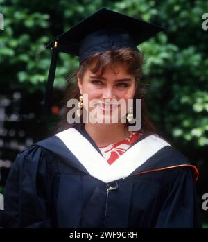 Brooke Shields absolvierte 1987 die Princeton University. ph: John Barrett/PHOTOlink/Courtesy Everett Collection (Brooke Shields graduierte Princeton University6538) Stockfoto