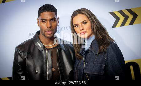 AMSTERDAM: Denzel Slager und Famke Louise auf dem roten Teppich zur Premiere des Films Scotoe in Pathé Tuschinski. ANP LEVIN DEN BOER niederlande aus - belgien aus Stockfoto