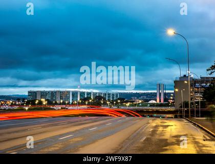 Blick von esplanada dos ministerios at Dawn, brasilia, Brasilien Stockfoto