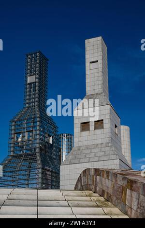 Die Hajduk Towers, die vor seinem Tod vom Architekten John Hejduk entworfen und später von seinem Kollegen Peter Eisenman realisiert wurden. Stockfoto