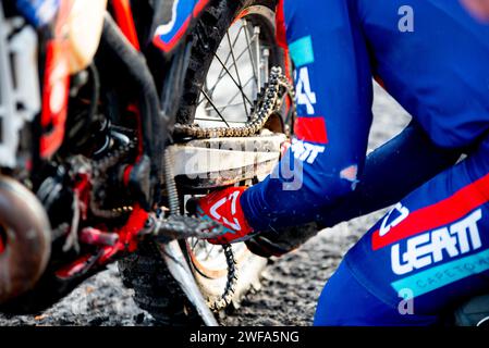 Die Valleys Xtreme Enduro in der Walters Arena in Neath, Südwales, ist auch Runde 2 der ACU British Extreme Enduro Championship 2024 Foto von Aled Hopkins Stockfoto