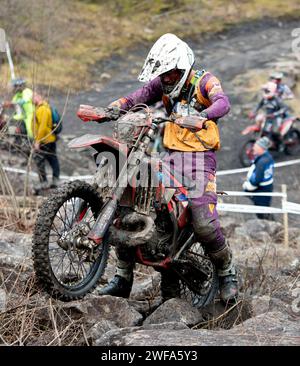 Die Valleys Xtreme Enduro in der Walters Arena in Neath, Südwales, ist auch Runde 2 der ACU British Extreme Enduro Championship 2024 Foto von Aled Hopkins Stockfoto