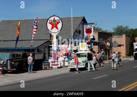 Westliche Stadt in Seligman an der historischen Route 66 im Wilden Westen. Seligman, Arizona, USA Stockfoto