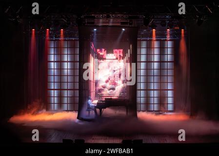 Italienischer Sänger Musikkonzert - Dardust - Dualität Gäste Dardust Dario Faini Bologna Teatro Europauditorium Italien Copyright: XMirkoxFava/TSCKx/xLiveMediax LPM 1220654 Stockfoto