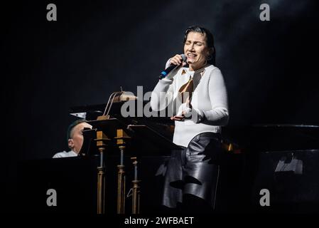 Italienische Sängerin Musikkonzert - Dardust - Dualität Gäste Elisa Toffoli Bologna Teatro Europauditorium Italien Copyright: XMirkoxFava/TSCKx/xLiveMediax LPM 1220660 Stockfoto