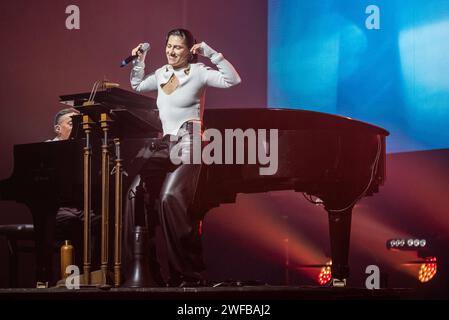 Italienische Sängerin Musikkonzert - Dardust - Dualität Gäste Elisa Toffoli Bologna Teatro Europauditorium Italien Copyright: XMirkoxFava/TSCKx/xLiveMediax LPM 1220669 Stockfoto