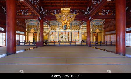 Kyoto, Japan - 6. April 2023: Koshoji-Tempel neben dem Nishi-Honganji-Tempel, zwei Tempel sind verwandt und sind beide Tempel der Jodo-Shinshu-Schule Stockfoto