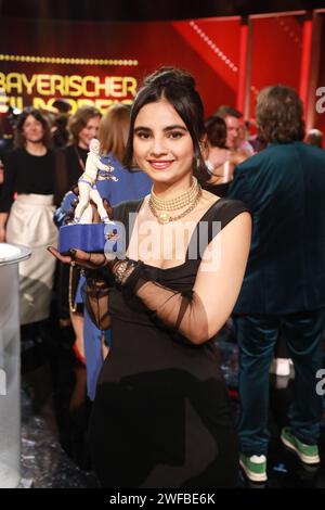 Bayan Layla bei der Verleihung des 45. Bayerische Filmpreise für das Filmjahr 2023 im Münchner Prinzregententheater. München, 19.01.2024 Stockfoto