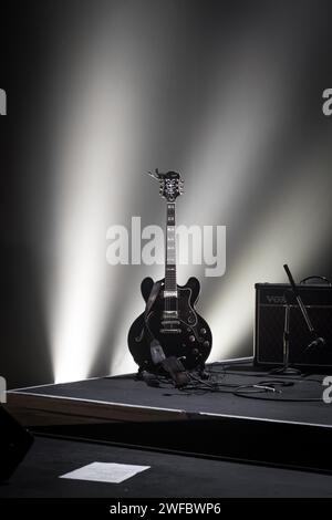 Gold Jacks Gitarre vor ihrem Live-Auftritt im Dance House Theatre in Manchester, Großbritannien am 2. August 2014 Stockfoto