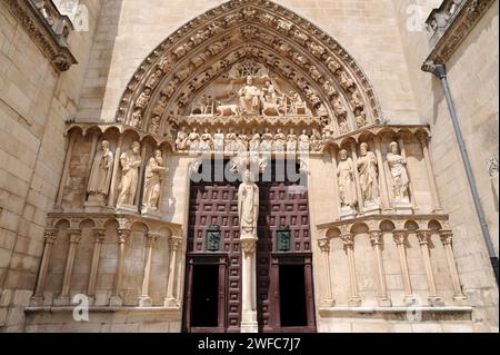 Burgos, Puerta del Sarmental oder Puerta sacramental. Catedral de Santa Maria gotische 13-14. Jahrhundert. Burgos, Castilla y Leon, Spanien. Stockfoto