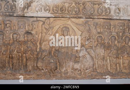 Kloster San Juan de Ortega, 12. Jahrhundert. Detail der Grabstätte. Barrios de Colina, Provinz Burgos, Castilla y Leon, Spanien. Stockfoto