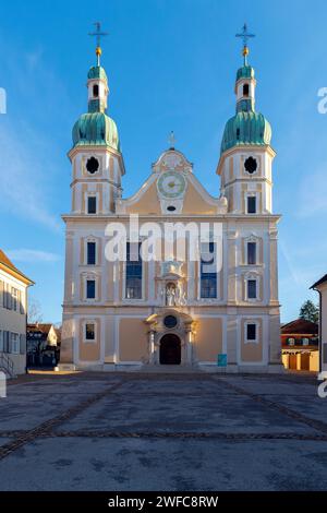 Römisch-katholische Kathedrale von Arlesheim (zuerst 1679–81 erbaut, dann 1759–61 rekonstruiert) von Architekten waren Bagnato Vater und Sohn. Kanton Bas Stockfoto