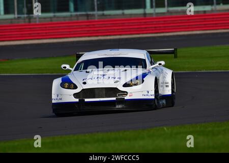 Rob Fenn, Paul Whight, Aston Martin Vantage GT2, Motor Racing Legends, All-Comers Challenge, mit den neuesten GT3- und GT4-Fahrzeugen, ein 50-minütiges Rennen auf Th Stockfoto