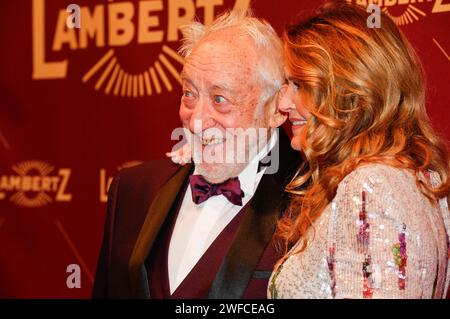 Dieter Hallervorden mit Ehefrau Christiane Zander bei der 23. Lambertz Montagabend 2024 im Alten Wartesaal. Köln, 29.01.2024 *** Dieter Hallervorden mit Frau Christiane Zander bei der 23 Lambertz Montagnacht 2024 im Alten Wartesaal Köln, 29 01 2024 Foto:XR.xSchmiegeltx/xFuturexImagex lambertz 4178 Stockfoto