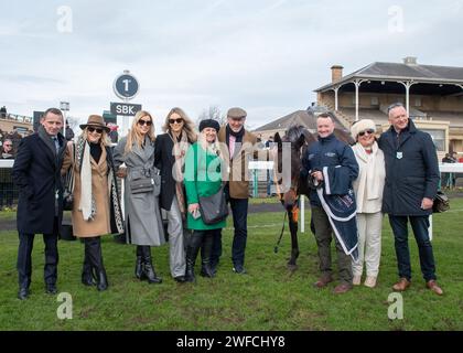 Wodhooh gewinnt SBK Fillies Jugendhürde in Doncaster für Gordon Elliott, Mark Walsh und die Sundowners Partnership am Samstag, den 27. Januar Stockfoto