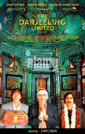 The Darjeeling Limited (2007) von Wes Anderson mit Owen Wilson, Adrien Brody und Jason Schwartzman. Ein Jahr nach dem versehentlichen Tod ihres Vaters treffen sich drei Brüder – jeder leidet an Depressionen – zu einer Zugfahrt durch Indien. Foto eines Original-Posters aus dem Jahr 2007 (US-1-Blatt). ***NUR REDAKTIONELLE VERWENDUNG*** Credit: BFA / Fox Searchlight Pictures Stockfoto