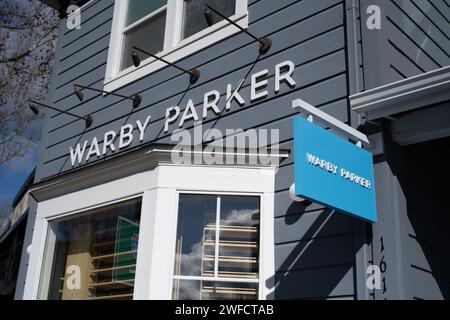 Warby Parker Sonnenbrillengeschäft in Walnut Creek, Kalifornien, 30. März 2023. Stockfoto