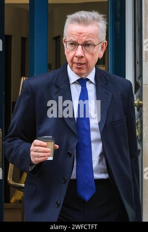 London, Großbritannien. 30. Januar 2024. Michael Gove, Abgeordneter, Staatssekretär für Nivellierung, Wohnungsbau und Gemeinschaften und Minister für zwischenstaatliche Beziehungen. Die Minister der Regierung der Konservativen Partei des Vereinigten Königreichs nehmen an der wöchentlichen Kabinettssitzung in der Downing Street 10 in Westminster, London, England, Teil. Quelle: Imageplotter/Alamy Live News Stockfoto