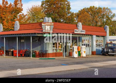 Mt. Airy, North Carolina, USA - 26. Oktober 2023: Die wichtigste Touristenattraktion der Stadt dreht sich um die Fernsehsendung, die von den späten 1960er bis Anfang 1970 ausgestrahlt wurde. Stockfoto