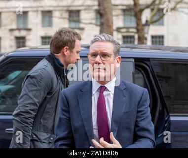 London, uk 30. Januar 2024 . Sir Keir Starmer Vorsitzender der Labour Party mit seinem Schattenkabinett David Lammy John Healey für Übergangsgespräche zwischen dem öffentlichen Dienst und der Oppositionspartei im Kabinettsbüro Whitehall schreiben Richard Lincoln/Alamy Live News zu Stockfoto