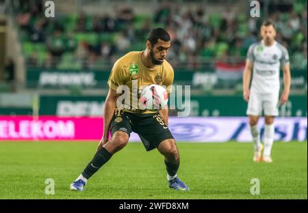 Budapest, Ungarn – 7. Mai 2022. Ferencvaros Mittelfeldspielerin Aissa Laidouni während der ungarischen OTP Bank Liga Gameweek 32 Spiel Ferencvaros gegen MTK Budapest (0 Stockfoto