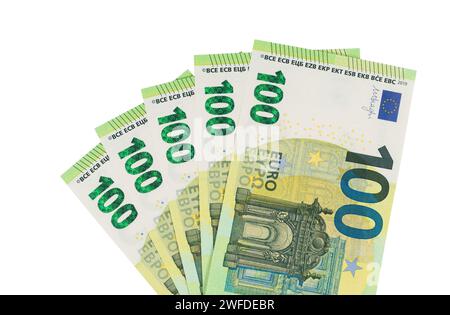 Papierfächer 100 Euro-Banknoten auf weiß. Ein Haufen Geld. Stockfoto