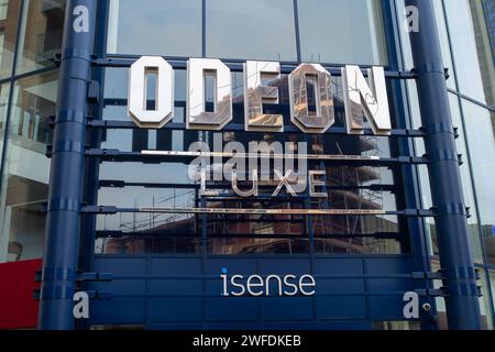 Maidenhead, Berkshire, Großbritannien. Januar 2024. Das Odeon Luxe isense Kino in Maidenhead, Berkshire. Kredit: Maureen McLean/Alamy Stockfoto