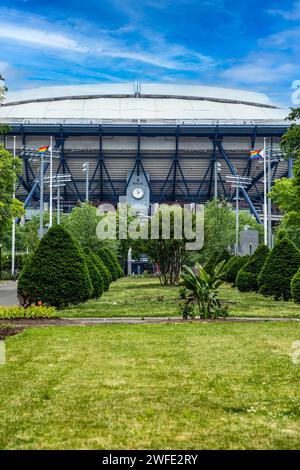New York, USA; 3. Juni 2023: Tennisplatz im Arthur Ashe Stadium im Flushing Meadows-Corona Park in Queens, wo die US Open ausgetragen werden Stockfoto