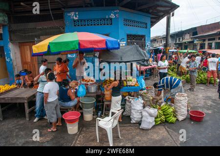 Marktszenen, Iquitos, die größte Stadt im peruanischen Regenwald, Peru, Südamerika. Iquitos ist die Hauptstadt der peruanischen Provinz Maynas Stockfoto