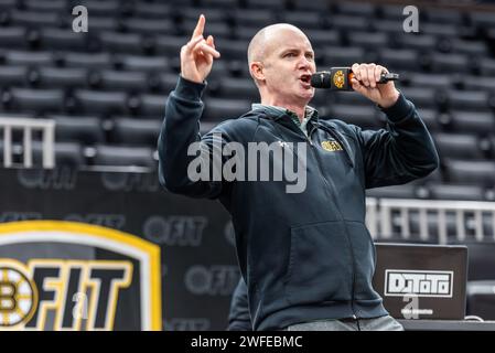 John Whitesides hielt eine Rede bei der 8. Jährlichen BFit Challenge, organisiert von der Boston Bruins Foundation. Stockfoto