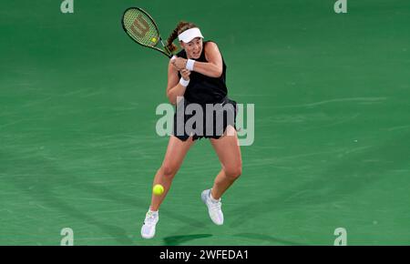 Jelena OSTAPENKO (LAT) gegen Simona HALEP (ROU) während ihres Halbfinalspiels im Singles im Rahmen der Dubai Duty Free Tennis Championships WTA 500 am 18. Februar 2022 in Dubai, Vereinigte Arabische Emirate. Foto von Victor Fraile / Power Sport Images Stockfoto