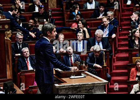 Paris, Frankreich. Februar 2023. Antonin Burat/Le Pictorium - Rede von Premierminister Gabriel Attal vor der französischen Nationalversammlung - 05/02/2023 - Frankreich/Ile-de-France (Region)/Paris - Premierminister Gabriel Attal hält am 30. Januar 2024 vor der französischen Nationalversammlung seine Rede zur allgemeinen Politik. Quelle: LE PICTORIUM/Alamy Live News Stockfoto