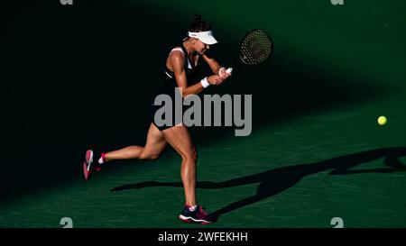 Veronika Kudermetova (RUS) gegen Garbine Muguruza (ESP) während ihres Singles Round 2 Matches im Rahmen der Dubai Duty Free Tennis Championships WTA 500 am 16. Februar 2022 in Dubai, Vereinigte Arabische Emirate. Foto von Victor Fraile / Power Sport Images Stockfoto