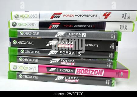 Forza Horizon und Motorsport Spiele Stack Pile – Wales, Großbritannien – 29. Januar 2024 Stockfoto