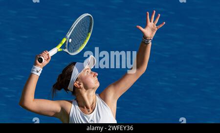 Caroline Garcia (Frankreich) gegen Barbora Krejcikova (Tschechische Republik) während ihres Einzel-Runde-1-Spiels im Rahmen der Dubai Duty Free Tennis Championships WTA 500 am 14. Februar 2022 in Dubai, Vereinigte Arabische Emirate. Foto von Victor Fraile / Power Sport Images Stockfoto