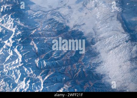 Land befindet sich an der Grenze zu China und Kirgisistan Stockfoto