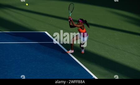 Cori Gauff von United States gegen Jessica Pegula von Unites States während ihres Einzel-Runde-1-Spiels im Rahmen der Dubai Duty Free Tennis Championships WTA 500 am 14. Februar 2022 in Dubai, Vereinigte Arabische Emirate. Foto von Victor Fraile / Power Sport Images Stockfoto