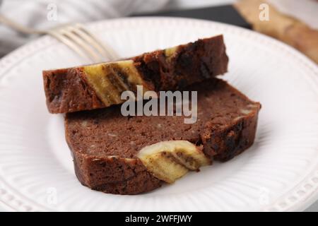 Leckeres Bananenbrot auf dem Tisch, Nahaufnahme Stockfoto