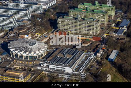 Luftbild, Gebäudekomplex der RUB Ruhr-Universität Bochum, Baustelle Ersatzneubau NA, muschelartige Form Rundes Gebäude Audimax Hörsaal, Mensa Gebäude, Querenburg, Bochum, Ruhrgebiet, Nordrhein-Westfalen, Deutschland ACHTUNGxMINDESTHONORARx60xEURO *** Luftsicht, Gebäudekomplex der RUB Ruhr Universität Bochum, Baustellenersatz Neubau NA, schalenförmiges Rundgebäude Audimax Hörsaal, Kantinengebäude Querenburg, Bochum, Ruhrgebiet, Nordrhein-Westfalen, Deutschland ATTENTIONxMINDESTHONORARx60xEURO Stockfoto